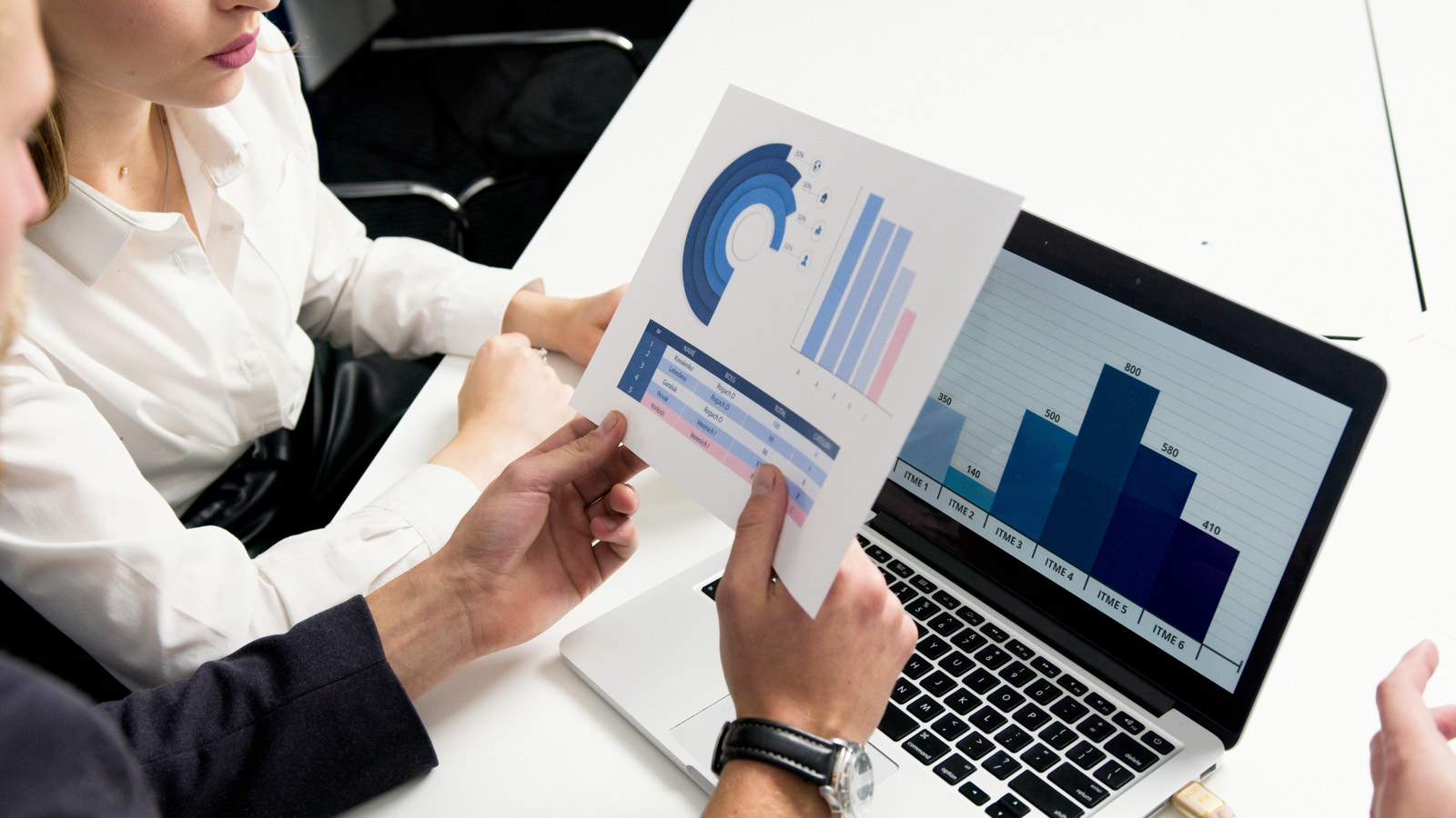 InfiniteAI Technology team — Enterprise AI consulting